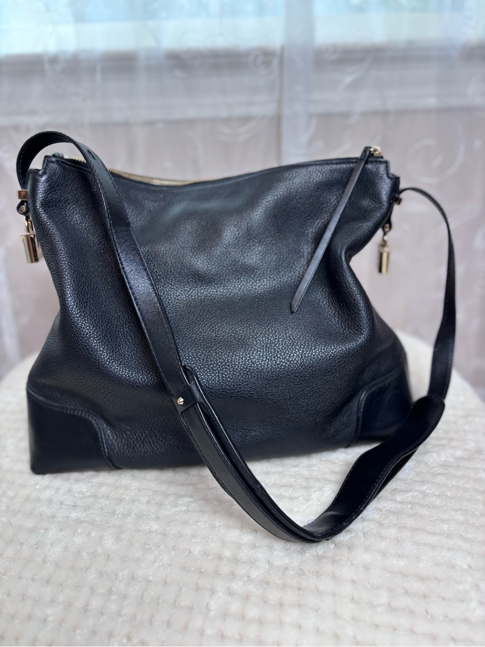 Michael Kors Black Pebbled Leather Hobo Shoulder Bag with Gold Hardware - Picture 10 of 16
